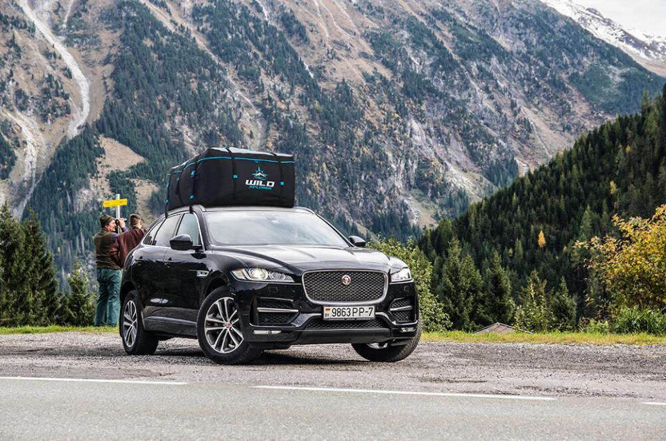 Amazon Product Photography, car rack on top of a Jaguar in the mountains